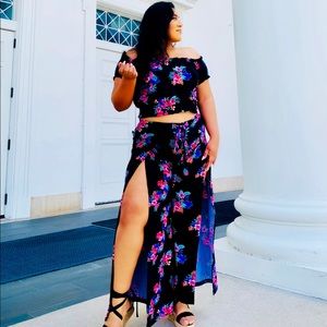 Hot Kiss Brand Two Piece Floral Set